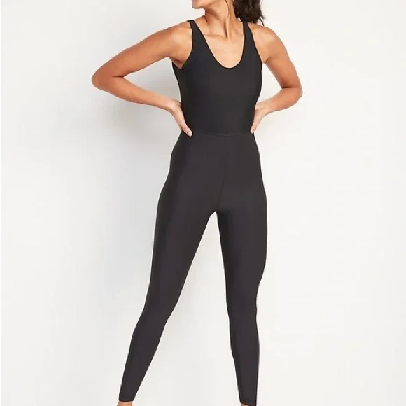 Black Scoop Neck Sleeveless workout Jumpsuit - Picture 1 of 5